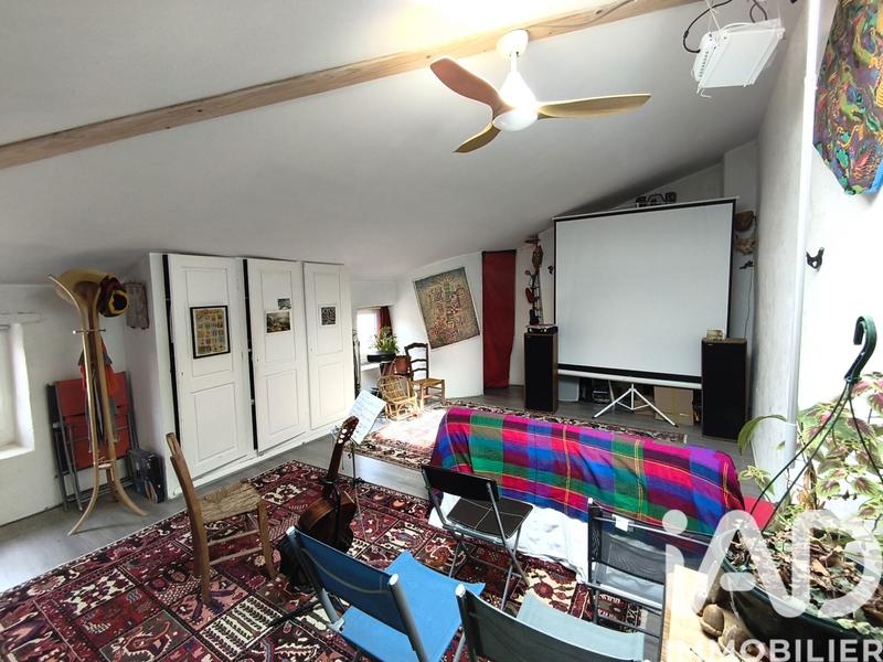 Maison - 95 m² - 5 pièces