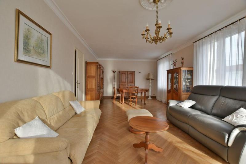 Maison - 167 m² - 8 pièces