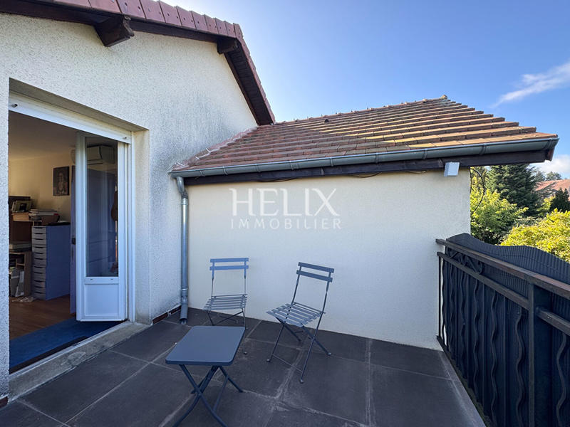 Maison - 163 m² - 9 pièces