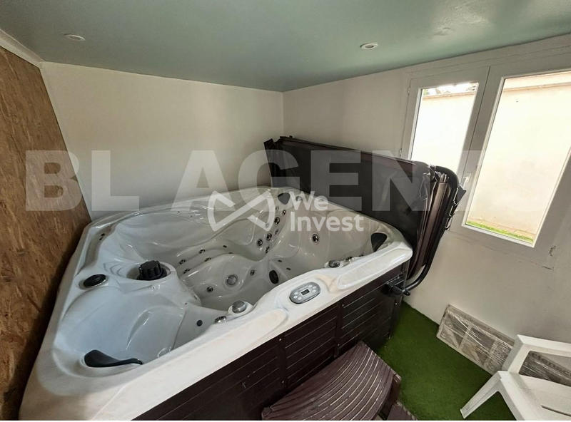 Maison - 168 m² - 7 pièces