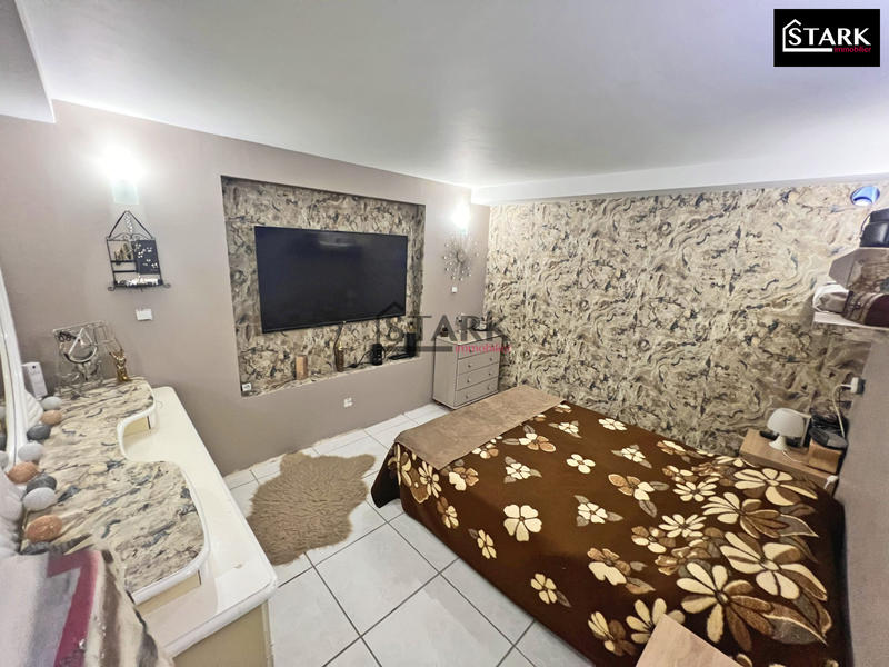 Maison - 170 m² - 8 pièces