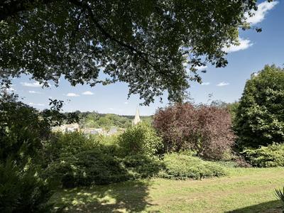 Maison contemporaine - 259 m² - 5 pièces