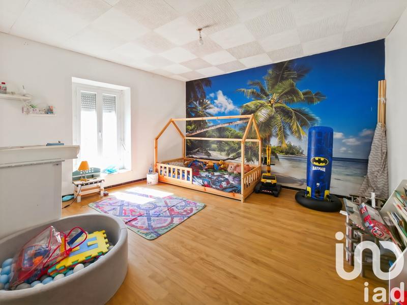 Maison - 213 m² - 7 pièces