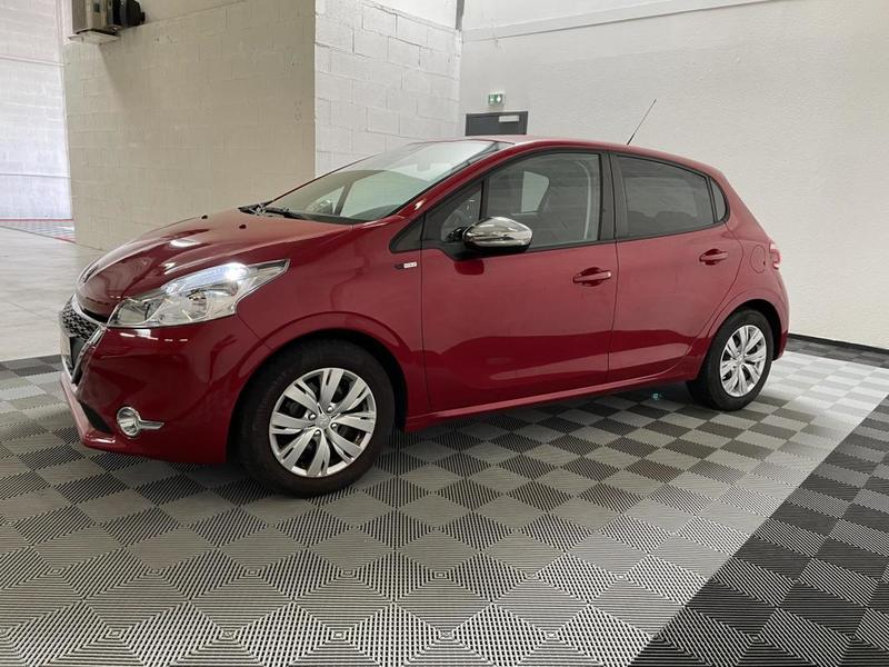 Peugeot 208 1.2 Puretech 82 Ch Style Premiere Main - Garantie 6 Mois