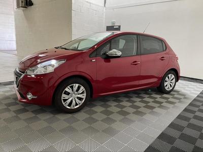 Peugeot 208 1.2 Puretech 82 Ch Style Premiere Main - Garantie 6 Mois