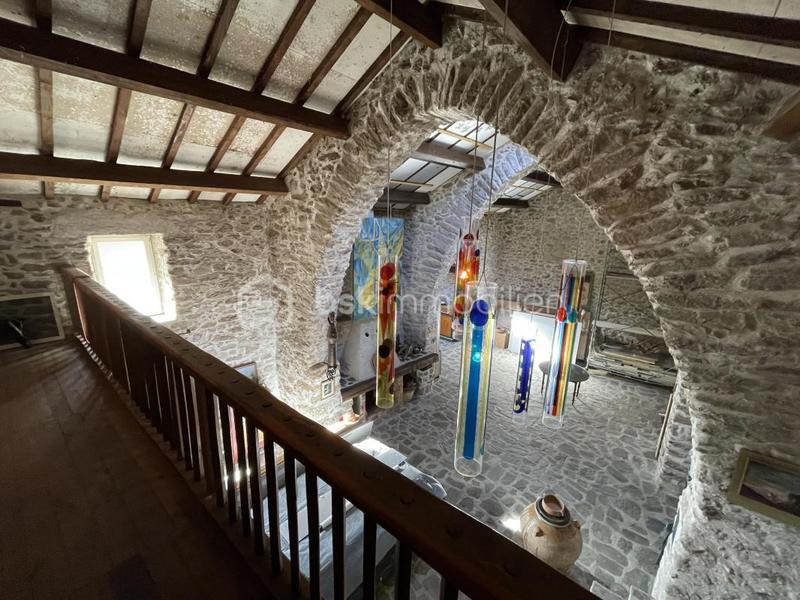 Maison en pierre - 366 m² - 6 pièces