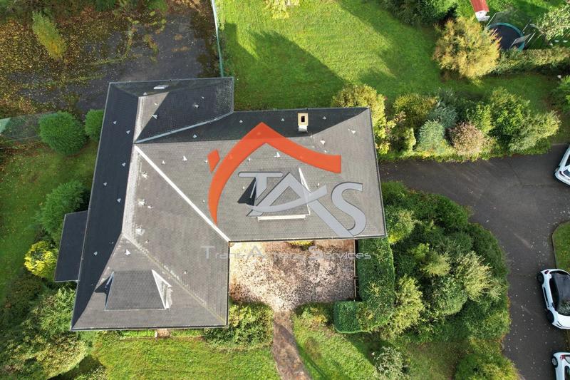 Maison - 205 m² - 6 pièces