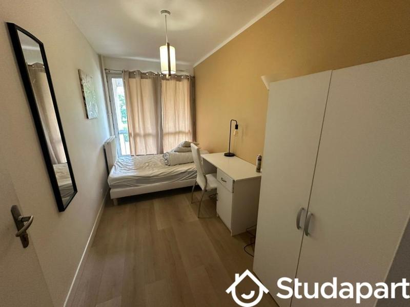 Chambre - 10 m² - 1 pièce