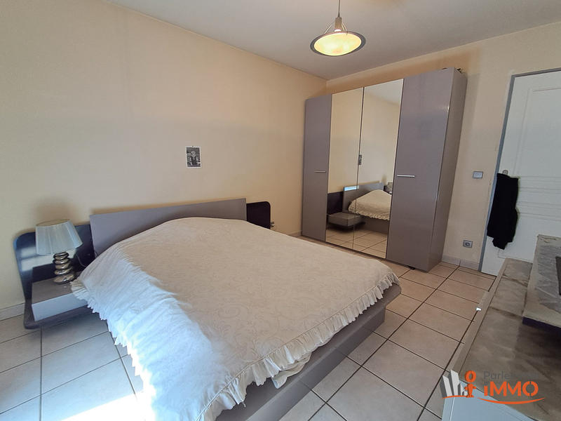 Villa - 212 m² - 6 pièces