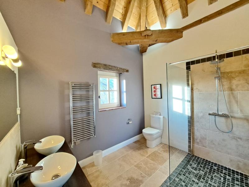 Maison - 295 m² - 10 pièces