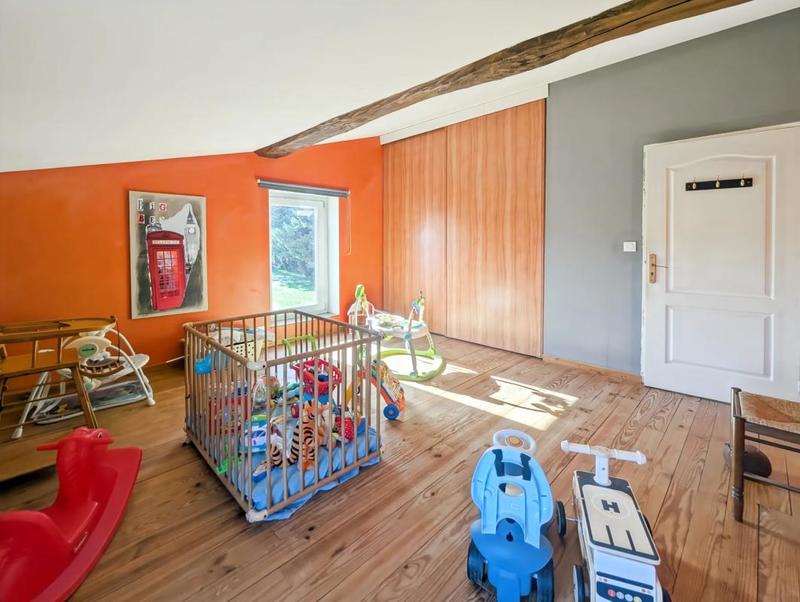 Maison - 252 m² - 7 pièces