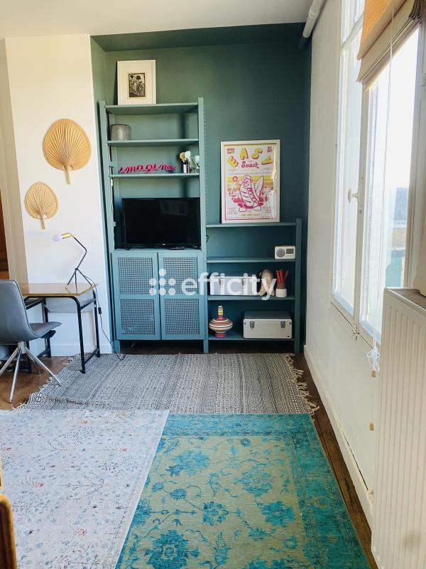 Maison - 246 m² - 10 pièces