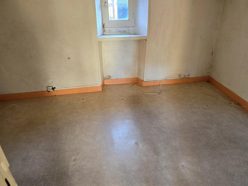 Maison - 90 m² - 6 pièces