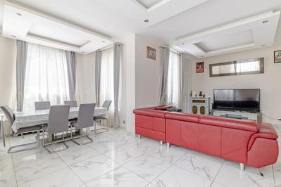 Maison - 200 m² - 5 pièces