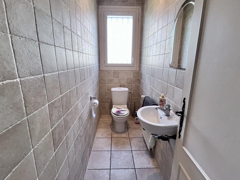 Maison traditionnelle - 229 m² - 10 pièces