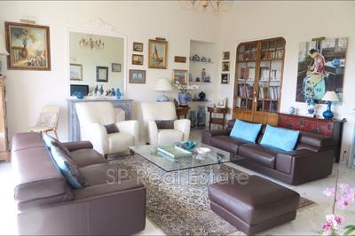 Appartement - 141 m² - 5 pièces