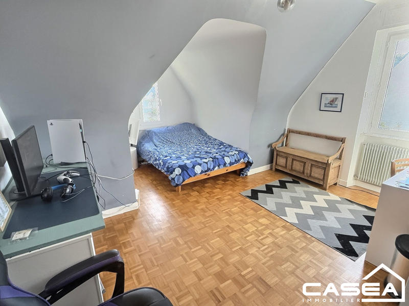 Maison traditionnelle - 155 m² - 6 pièces