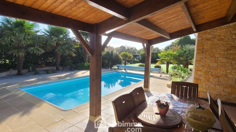 Villa - 199 m² - 7 pièces