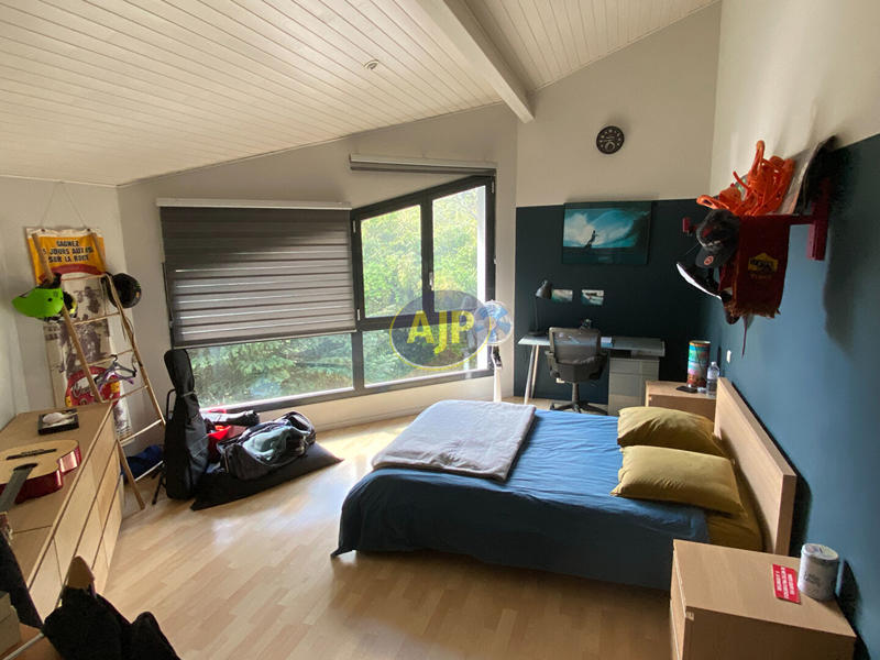 Maison d'architecte - 300 m² - 8 pièces