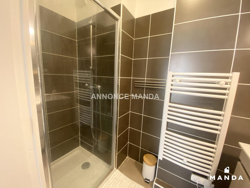 Chambre - 10 m² - 4 pièces