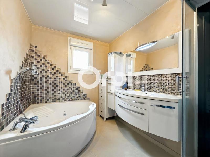 Maison - 111 m² - 4 pièces