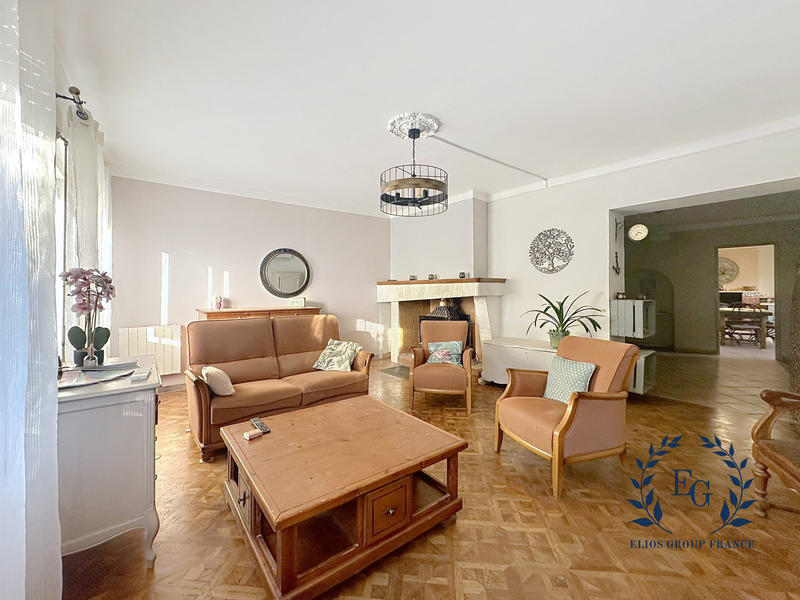 Maison traditionnelle - 160 m² - 6 pièces