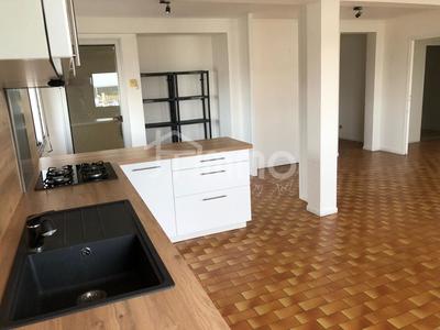 Bureau - 111 m² - 4 pièces