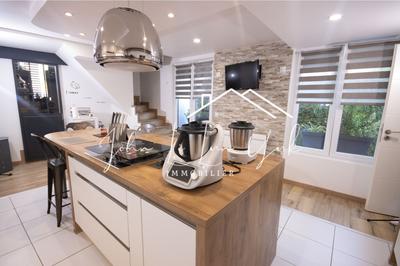 Maison - 136 m² - 6 pièces