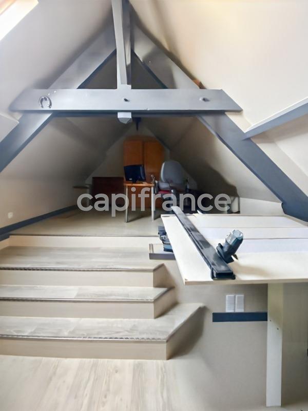 Maison - 171 m² - 8 pièces