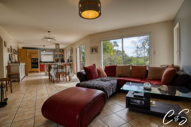 Maison - 145 m² - 5 pièces