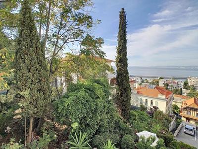 Appartement - 60 m² - 2 pièces