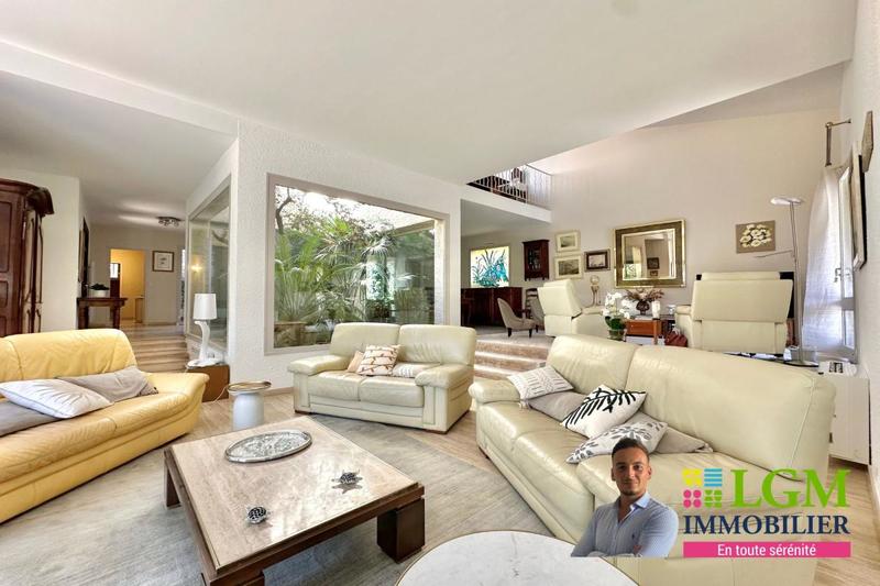 Maison d'architecte - 226 m² - 6 pièces