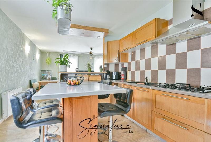 Maison - 90 m² - 6 pièces