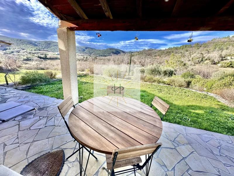 Maison - 188 m² - 9 pièces