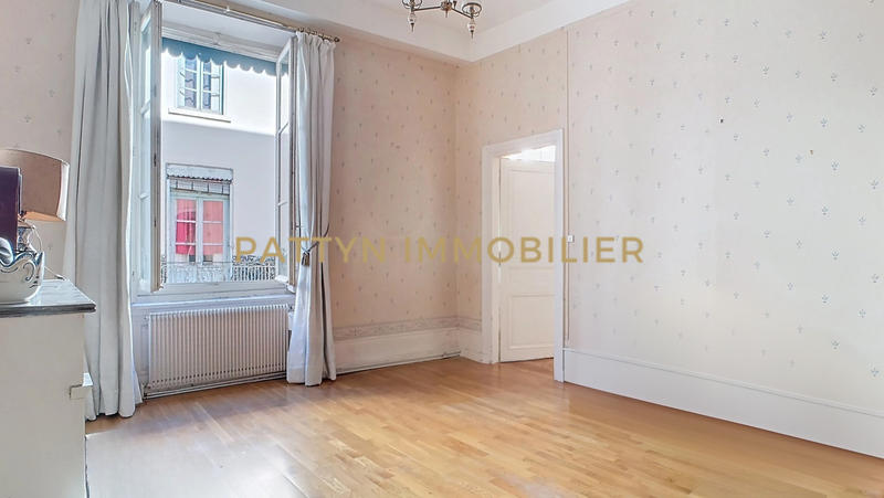 Appartement - 153 m² - 5 pièces