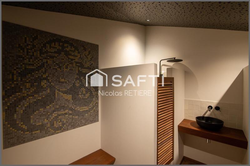 Villa - 230 m² - 9 pièces