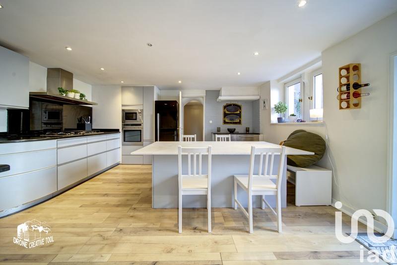 Maison de village - 205 m² - 8 pièces