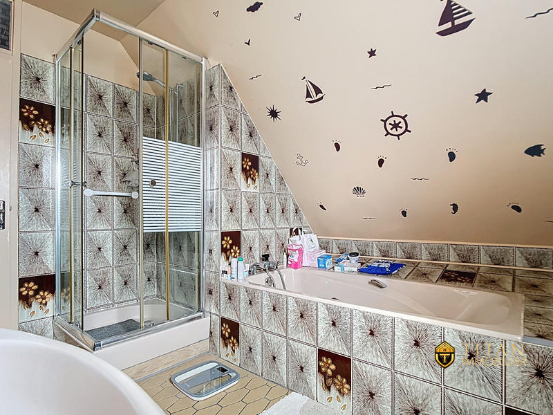 Maison - 148 m² - 5 pièces