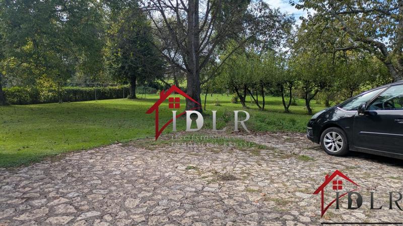 Maison - 270 m² - 9 pièces