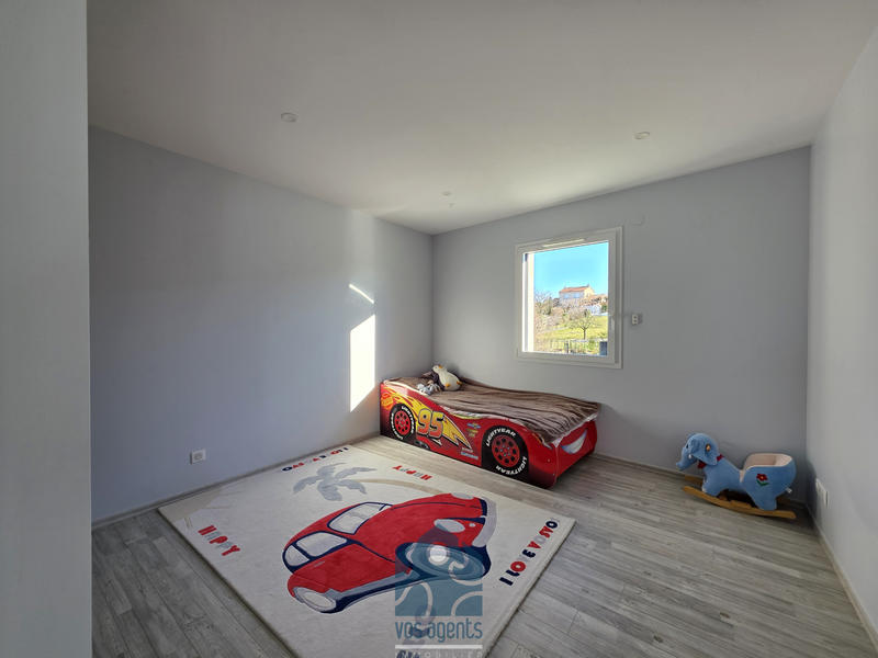 Maison - 224 m² - 6 pièces