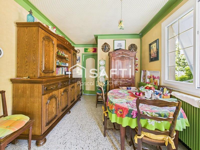 Maison - 218 m² - 8 pièces