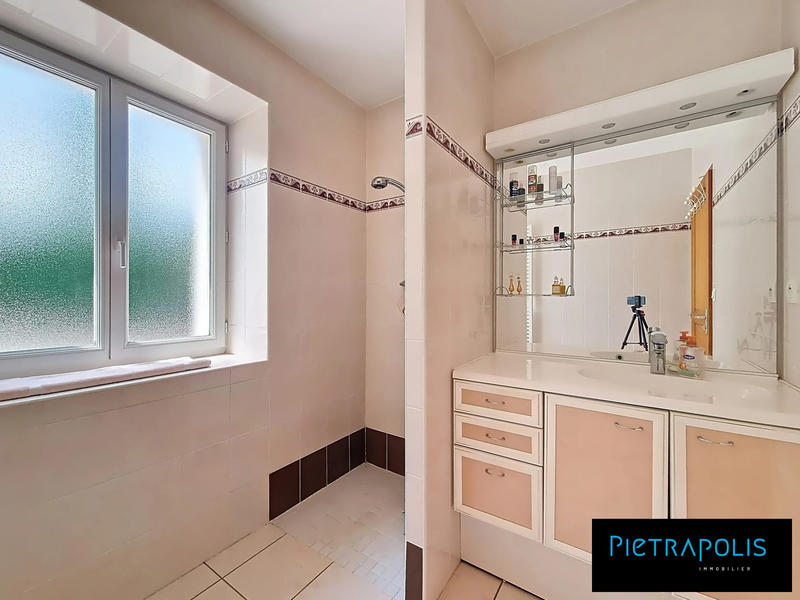 Maison - 190 m² - 4 pièces