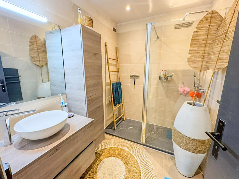 Appartement - 75 m² - 3 pièces