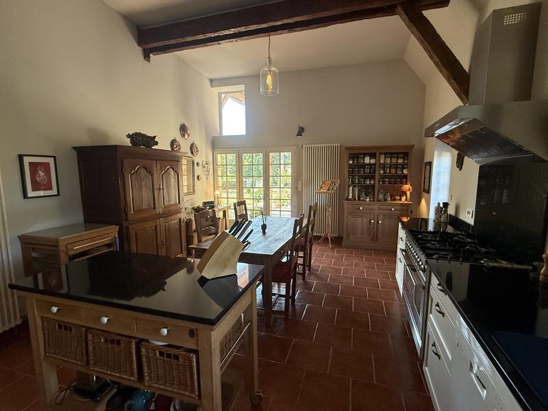 Maison ancienne - 242 m² - 8 pièces