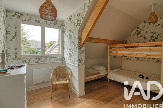 Maison - 160 m² - 8 pièces