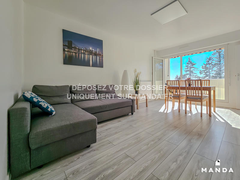 Chambre - 10 m² - 4 pièces