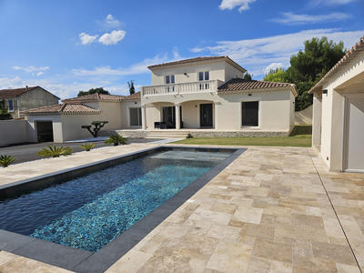 Villa - 240 m² - 8 pièces
