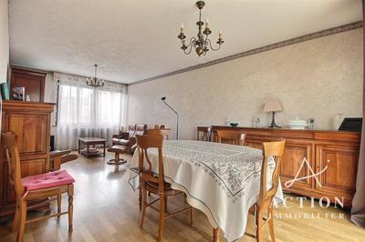 Maison - 111 m² - 5 pièces