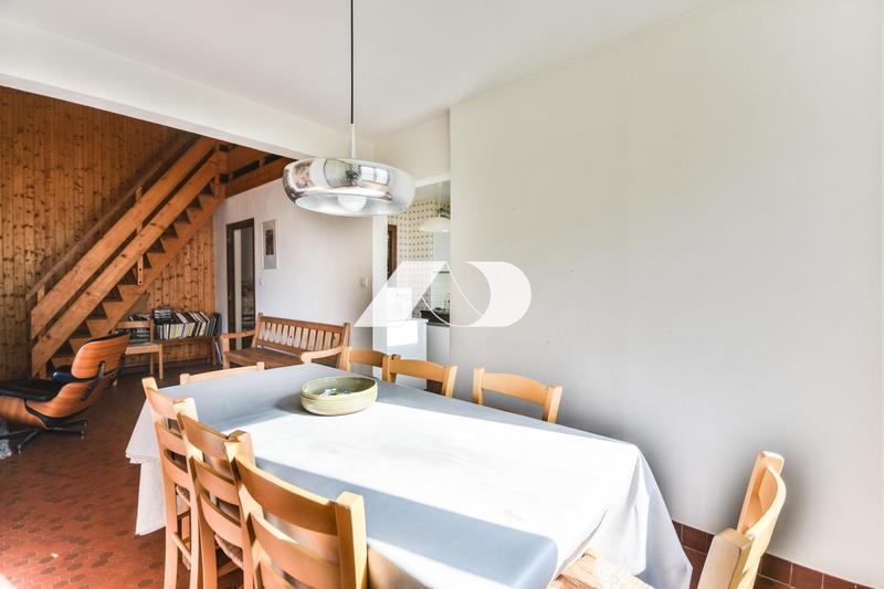 Appartement - 122 m² - 6 pièces