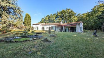 Maison - 190 m² - 7 pièces